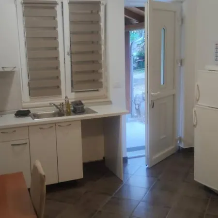 Apartmani Duje Pakoštane